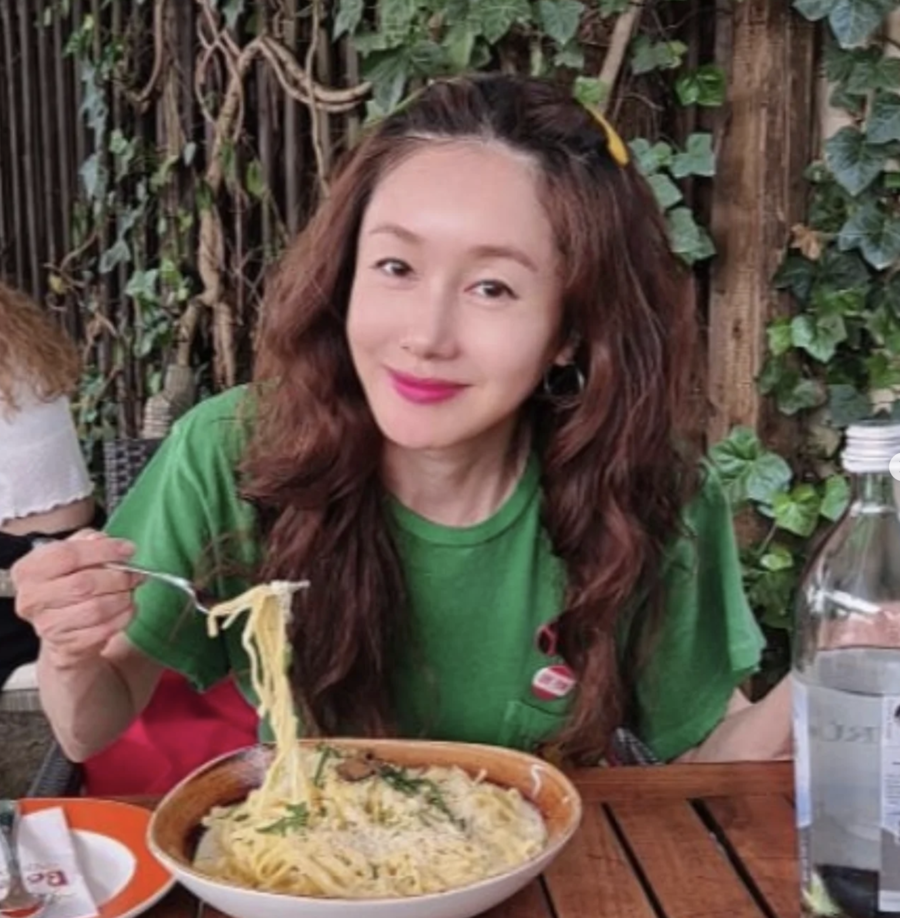 김지수, 유럽으로 떠났다…8개월 째 여행 중 "행복은 별 것 아닌 것들"