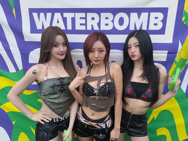 키스오브라이프, '워터밤'서 핫걸 매력 뽐냈다