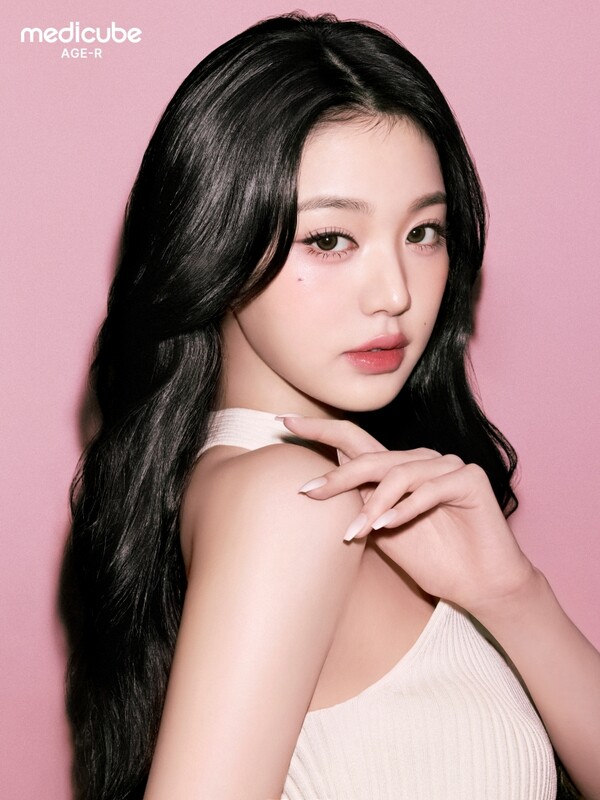 장원영, 뷰티 디바이스 모델 발탁…경쟁자 없는 '광고퀸' 행보