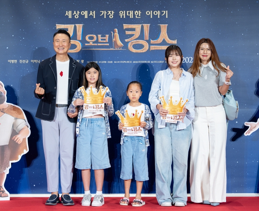 주영훈, 응급수술 9일 만에 공식석상 '함박미소'…온가족 출동
