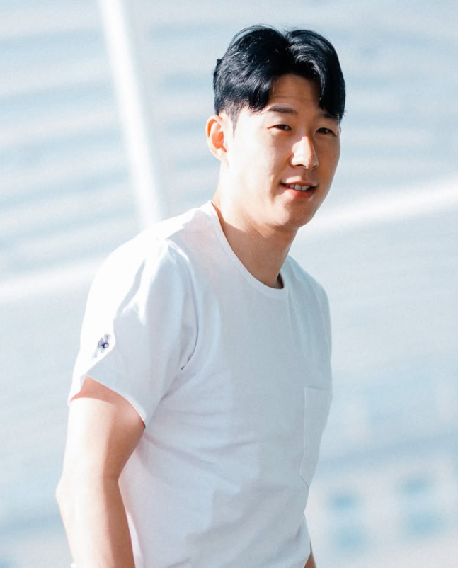 韓 축구 역대급 사건 터진다…손흥민, 토트넘 ‘오피셜’ 공식발표 떴다 “WELCOME BACK SONNY” → 사우디 이적설 놓고 '감독과 직접 면담'