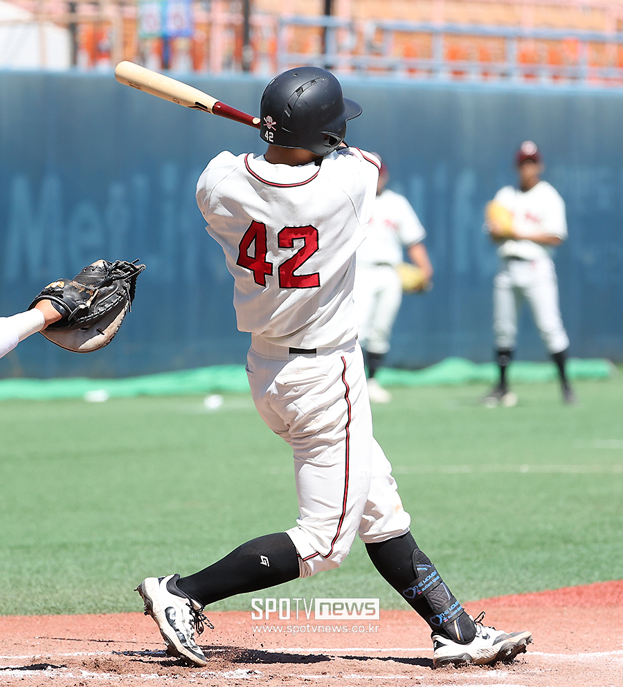 [포토S] 덕수고 설재민, '2점 홈런!'