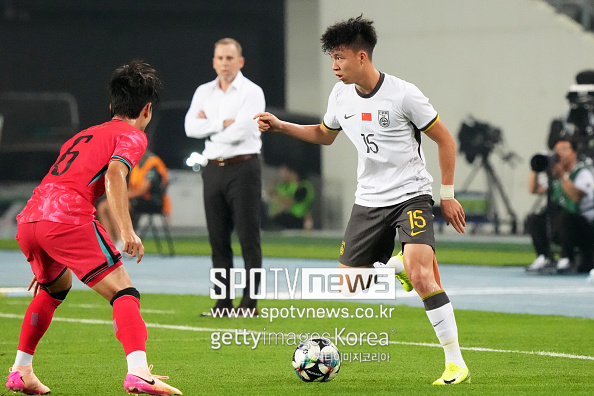 중국 '역대급'  18세 축구 천재, 한국에서 밑천 다 드러났다...2경기 1슈팅→中 감독 냉정 평가 "아직은 성장이 필요"