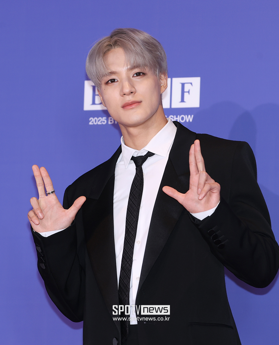 [포토S] NCT 드림 제노, '시그니처 포즈와 함께'