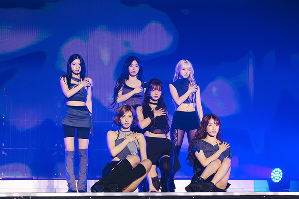 엔믹스, 여름휴가 같은 첫 팬미팅 성료→11월엔 첫 콘서트 개최