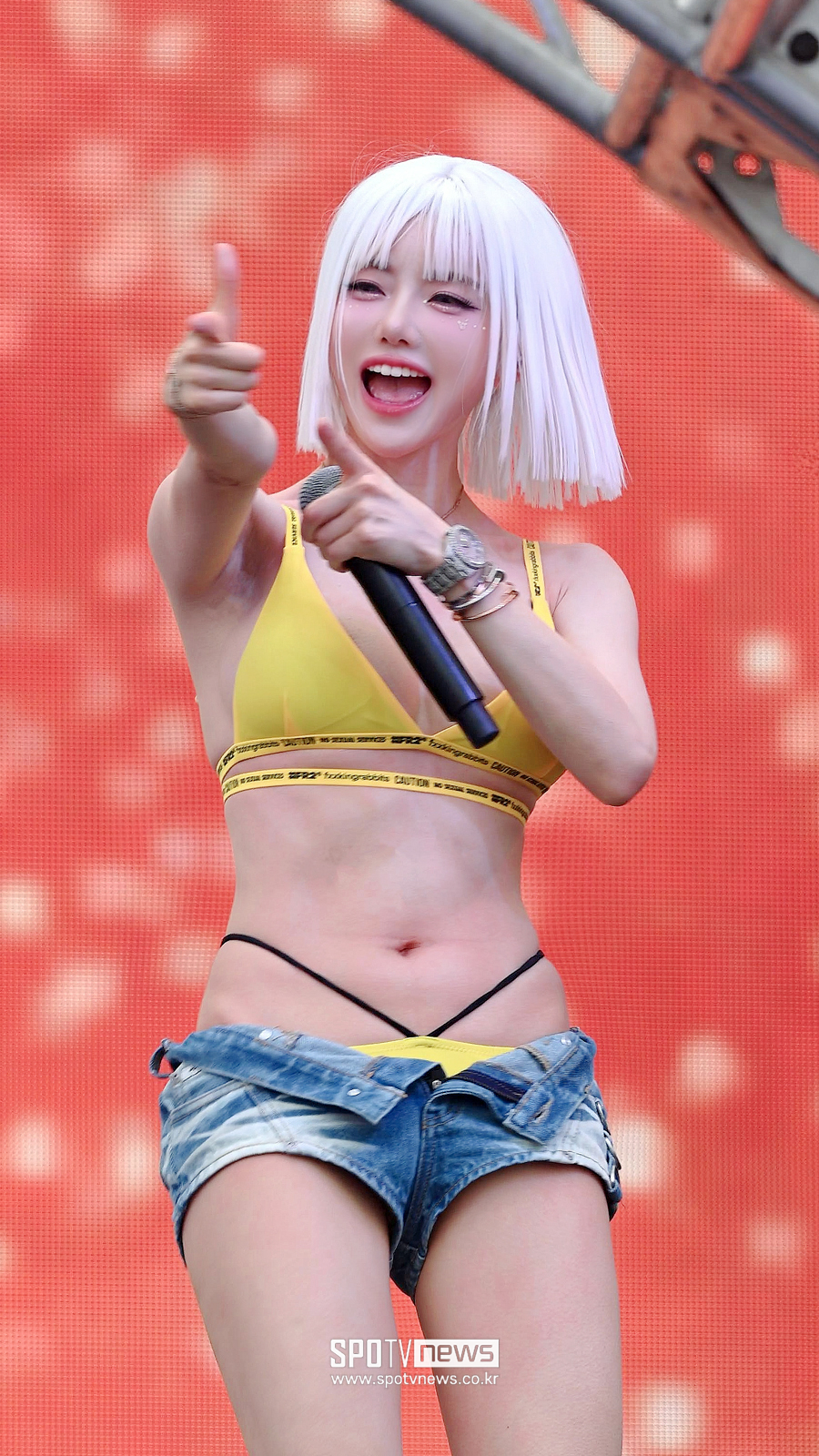 [포토] DJ 소다, S2O 관객들 심장에 '빵야빵야'