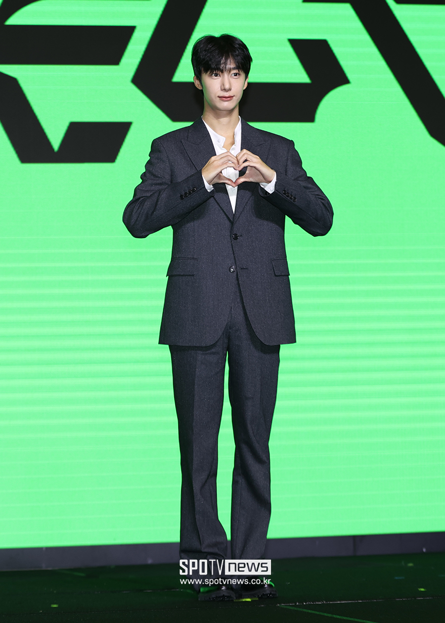 [포토S] 몬스타엑스 형원, '길쭉길쭉'