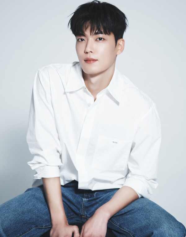 이승헌, 이동욱 어린 시절 그린다…JTBC 금요시리즈 '착한 사나이' 출연