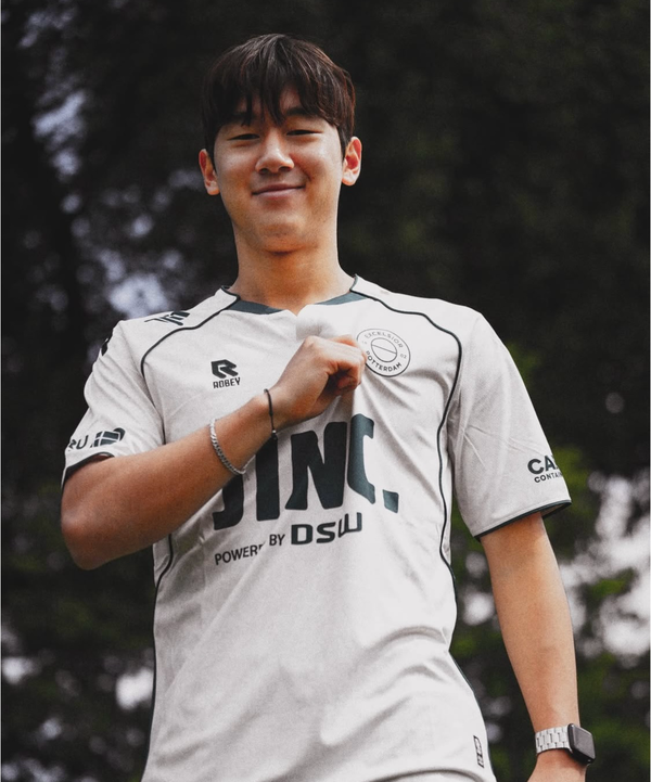 ▲ 윤도영은 "개인적으로 냉정히 저는 아직 브라이튼에 있는 선수들과 경쟁하기엔 모자라다. 그렇기에 저도 임대를 가서 열심히 경쟁해 보겠다"라며 자신감을 내비쳤다. ⓒ 엑셀시오르