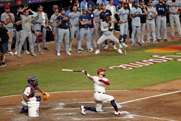 "정규리그에도 도입하자"…MLB, 스윙 오프가 가른 짜릿한 승부에 반했다