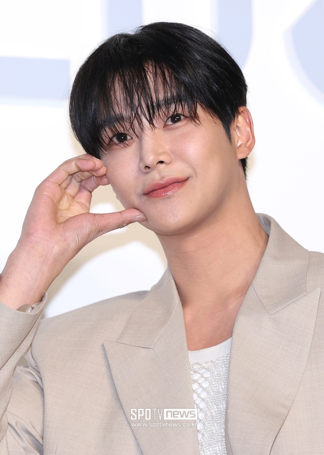 로운, 현역 입대 연기 "2주 전 입영판정검사 재검 판정, 조속한 입대 희망"[전문]