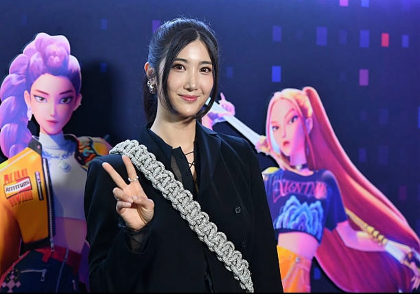 '케데헌' 작곡·노래 이재, '600억 기부' 배우 신영균 외손녀였다