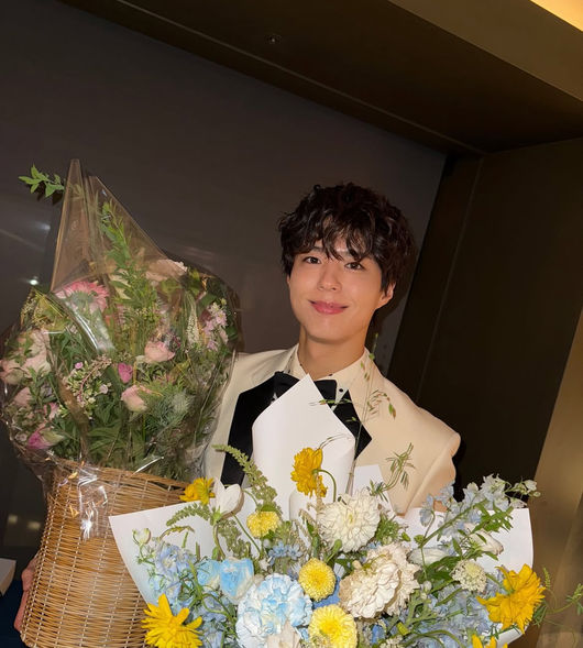 박보검, '청룡' 무관에도 멍뭉 미소+꽃미모 "'폭싹' 사랑해주셔 감사"