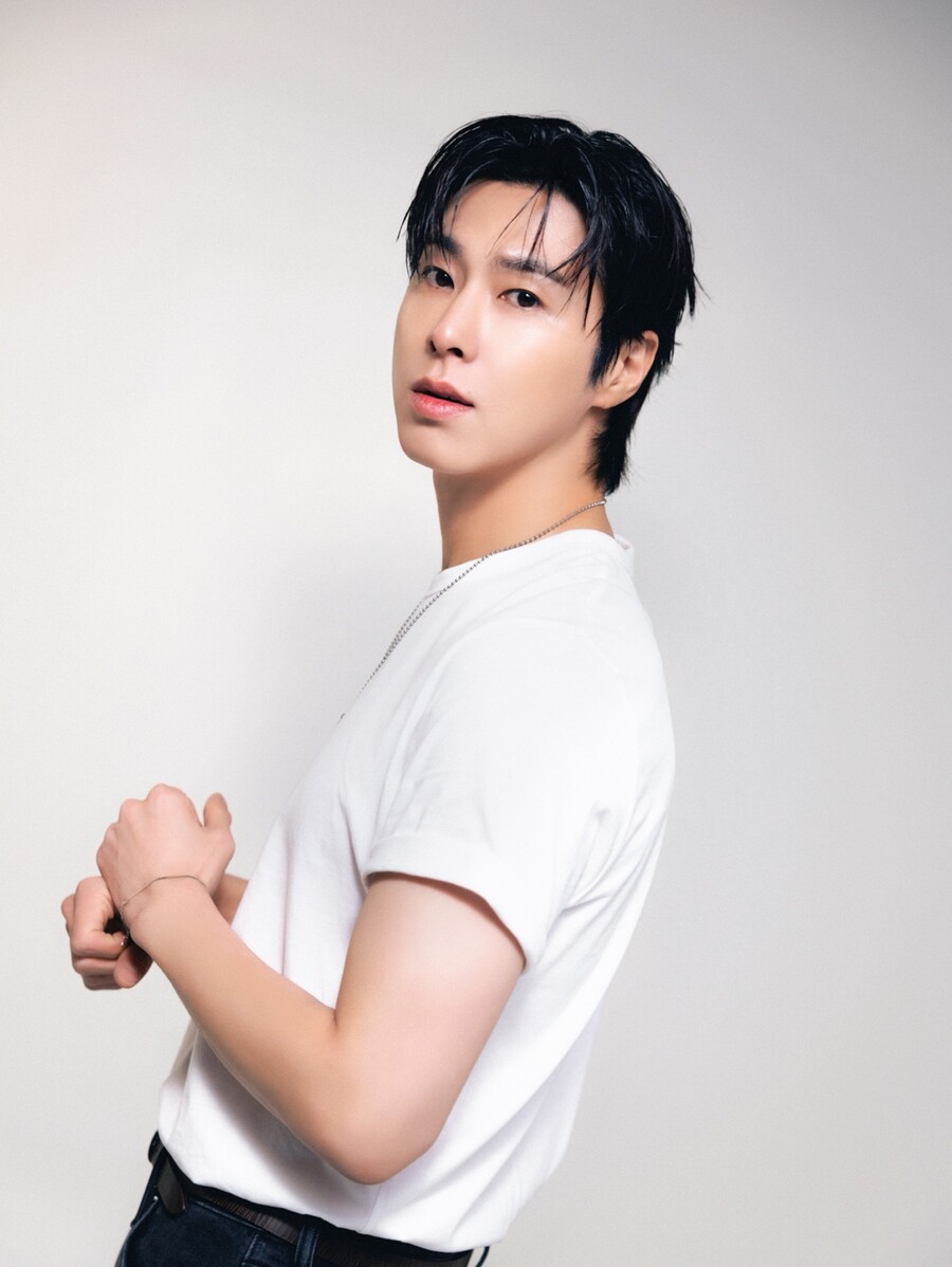 유노윤호, 기부로 전한 '네 번째 레슨'…집중호우 이재민에 5000만원 쾌척