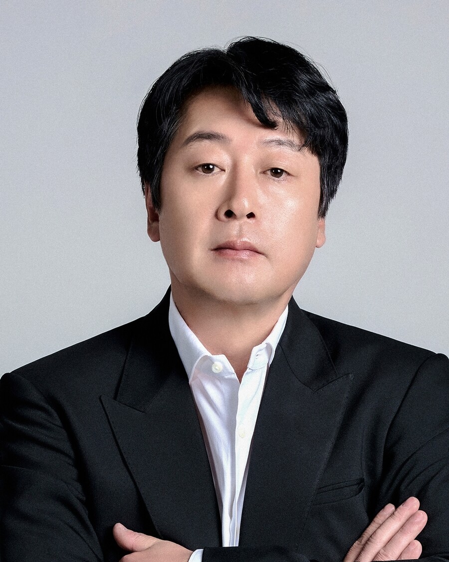 김윤석, '대배우'의 소속사 이적…HB엔터테인먼트와 전속계약[공식]