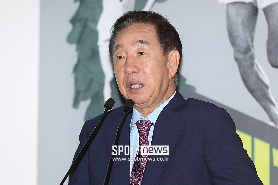 [포토S] 인사말 하는 김성태 손기정기념재단 이사장