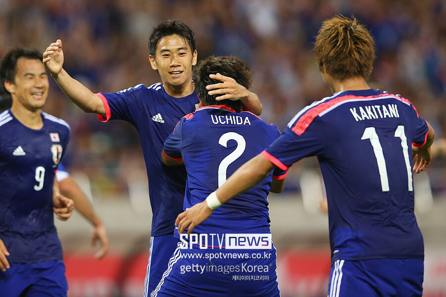 일본 축구계 불화 강타…카가와 "나 없는 자리에서 말하는 사람 싫다" 저격 → 우치다 "배려 없었다" 사과