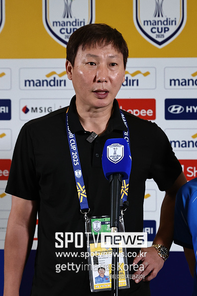 [속보] 박항서 넘었다! 김상식 또 우승! 韓 감독 최초 기록…베트남, U-23 아세안챔피언십 3연패 ‘인도네시아 1-0 격파’ 