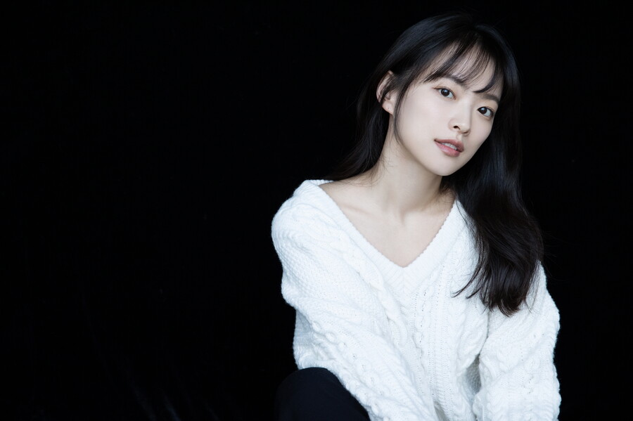 천우희, 현 소속사 블리츠웨이와 재계약[공식]