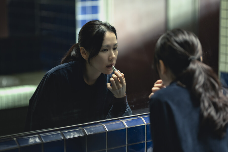'어쩔수가없다' 손예진, 7년 만 스크린 컴백…색다른 얼굴 선보인다