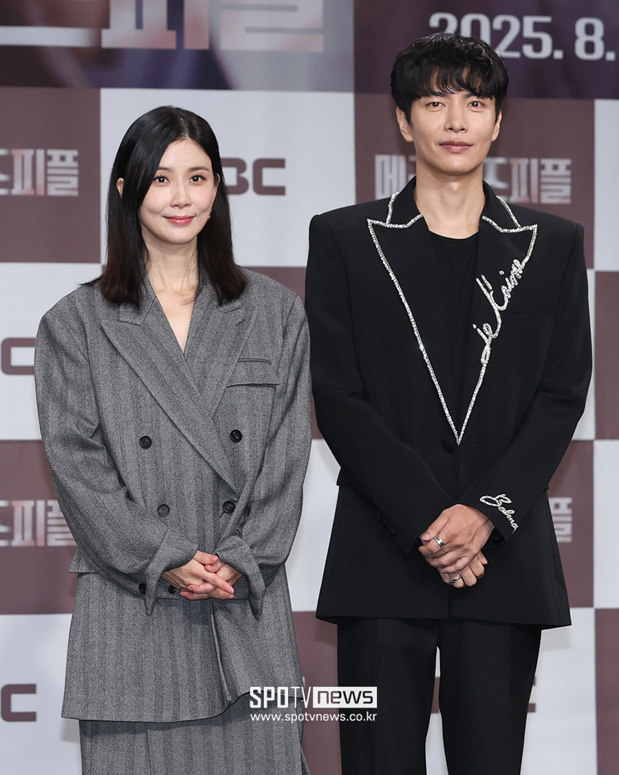[포토S] 이보영-이민기, '응급의학과 의사와 시한부 환자'