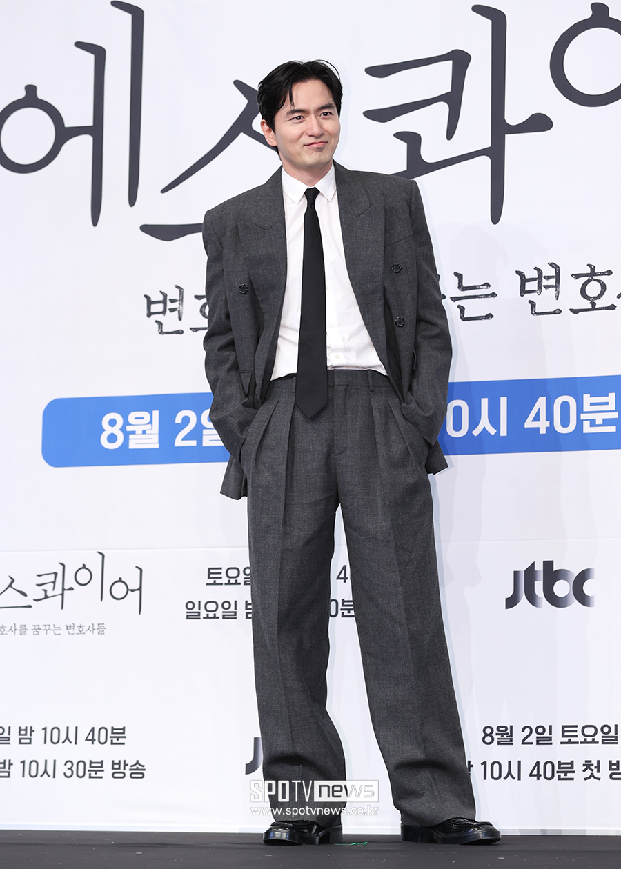 [포토S] 이진욱, '폼나게'