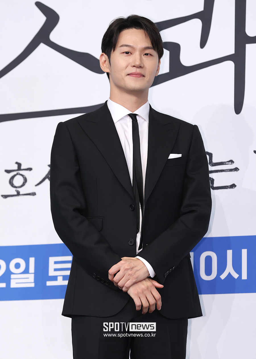 [포토S] 이학주, '진짜 변호사 같아~'