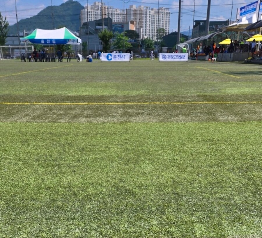 체감온도 40도에 내몰린 아이들의 경기모습 