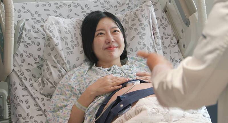 레이디제인, 쌍둥이 출산 4주 만에 첫 외출…벌써 책상 쇼핑 중