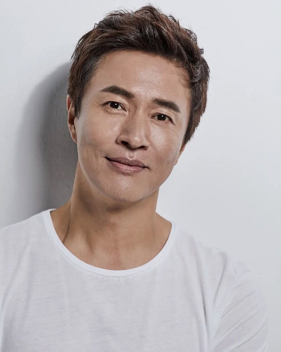 '모친상' 김정민, 팬 조의금 전액 기부 "나눔 강조했던 母, 응원되길"