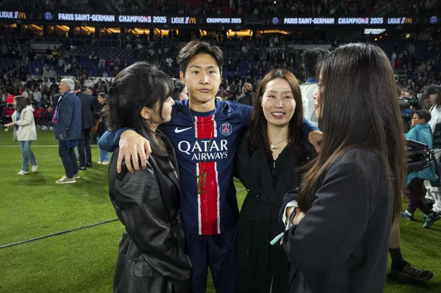 ▲ 'PARISFANS' 홈페이지 갈무리
