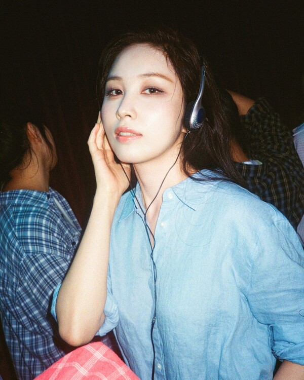 권진아, 달콤한 서머 러브송 '화이트 와인' 13일 발표…트로피컬 무드 R&B 팝