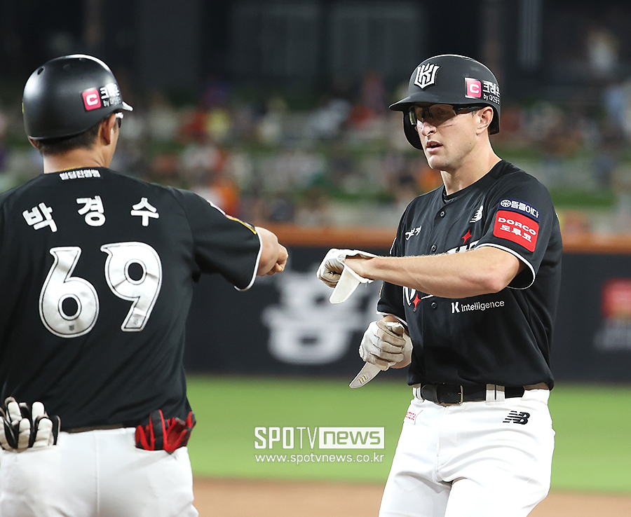[포토S] 안타 날린 스티븐슨