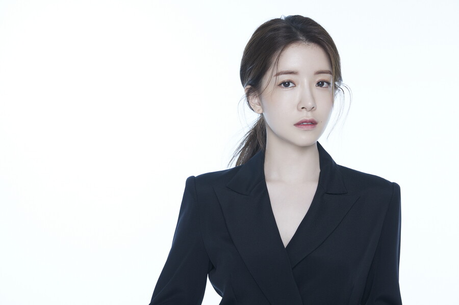 정인선, 블리츠웨이엔터와 재계약…"창립 멤버라 더 특별, 아낌없이 지원"[공식]