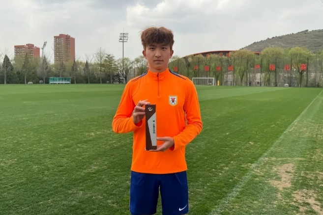 中축구 '설영우 효과' 누리나…세르비아 명문 즈베즈다 "06년생 산둥 유망주 영입" 초읽기→1군 합류 조건, UCL 뛰는 중국윙어 탄생 임박