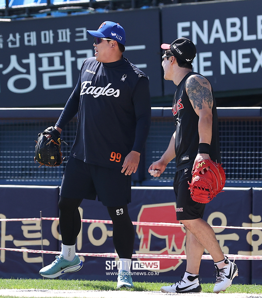 ▲ 류현진 박동원 ⓒ곽혜미 기자