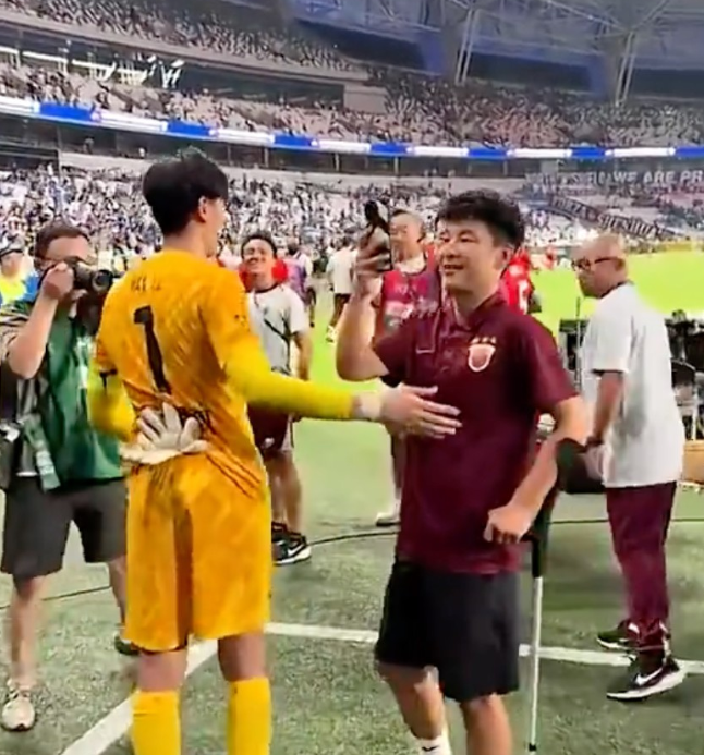 ▲ 우레이는 지난 10여년 퇴보하는 중국 축구가 유일하게 자존심을 내세울 수 있던 공격수였다. 중국 슈퍼리그에서만 200골 넘게 득점한 토종의 자존심이자 중국 대표팀에서도 A매치 99경기 36골로 센츄리 클럽 가입을 앞둔 시대의 아이콘이다. ⓒ 넷이즈