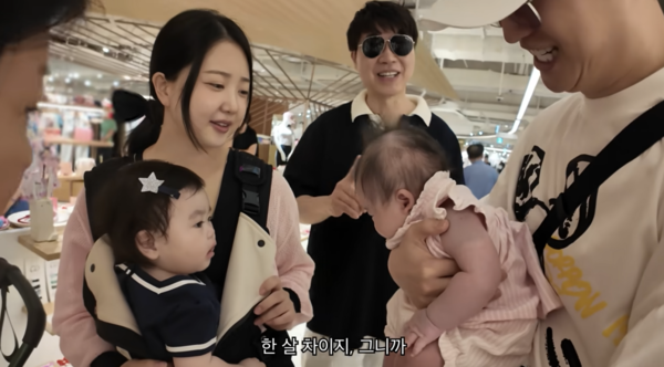 '처가 단절' 이승기, 근황 공개…백화점 쇼핑 중 이용식 부녀와 급만남