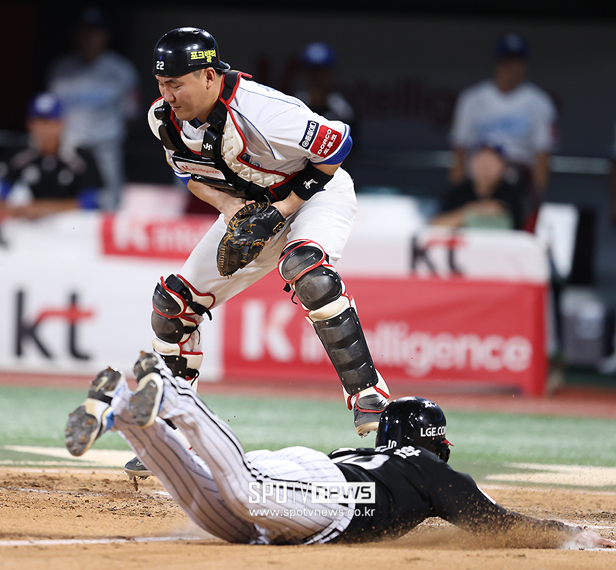 ▲ 장성우 오지환 ⓒ곽혜미 기자