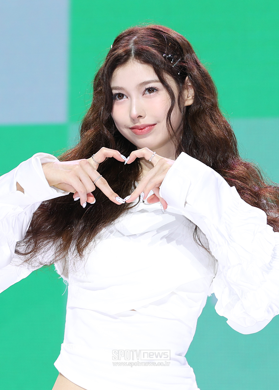 [포토S] 앳하트 미치, '하트 뿅'