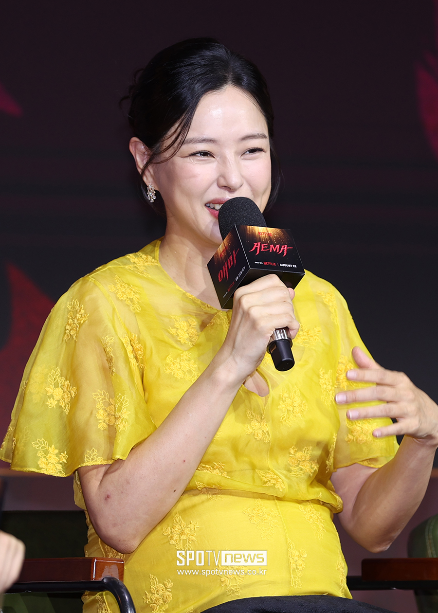 '애마' 이하늬 "머리부터 발 끝까지 신경 써, 힐 안 신으면 바로 지적 받아"