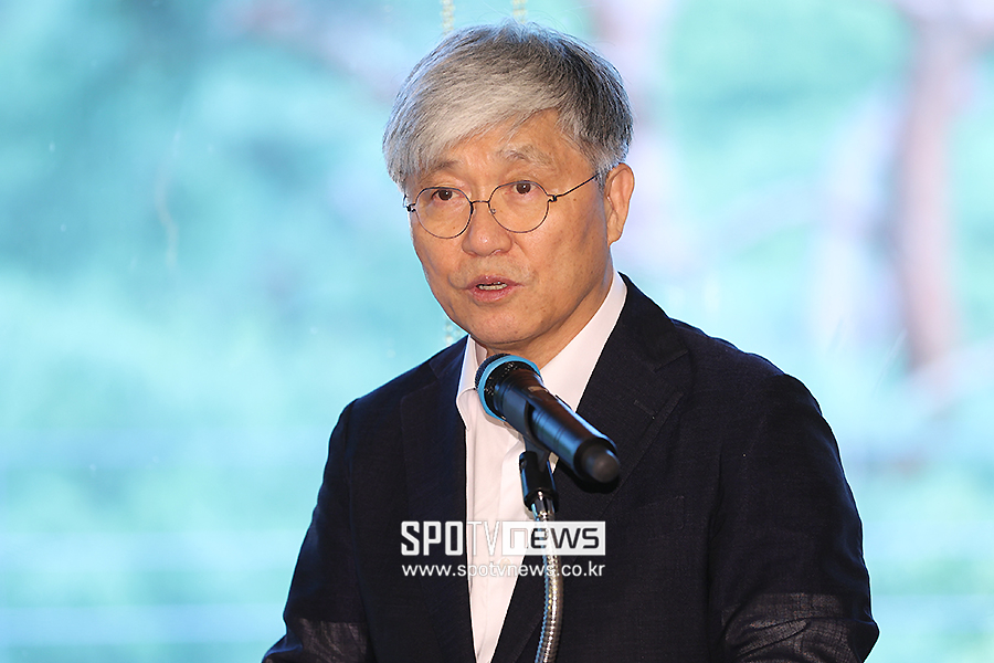 [포토S] 폐회사 하는 경희대 홍충선 부총장