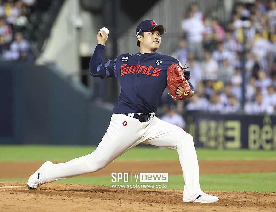 [포토S] 역투하는 김강현
