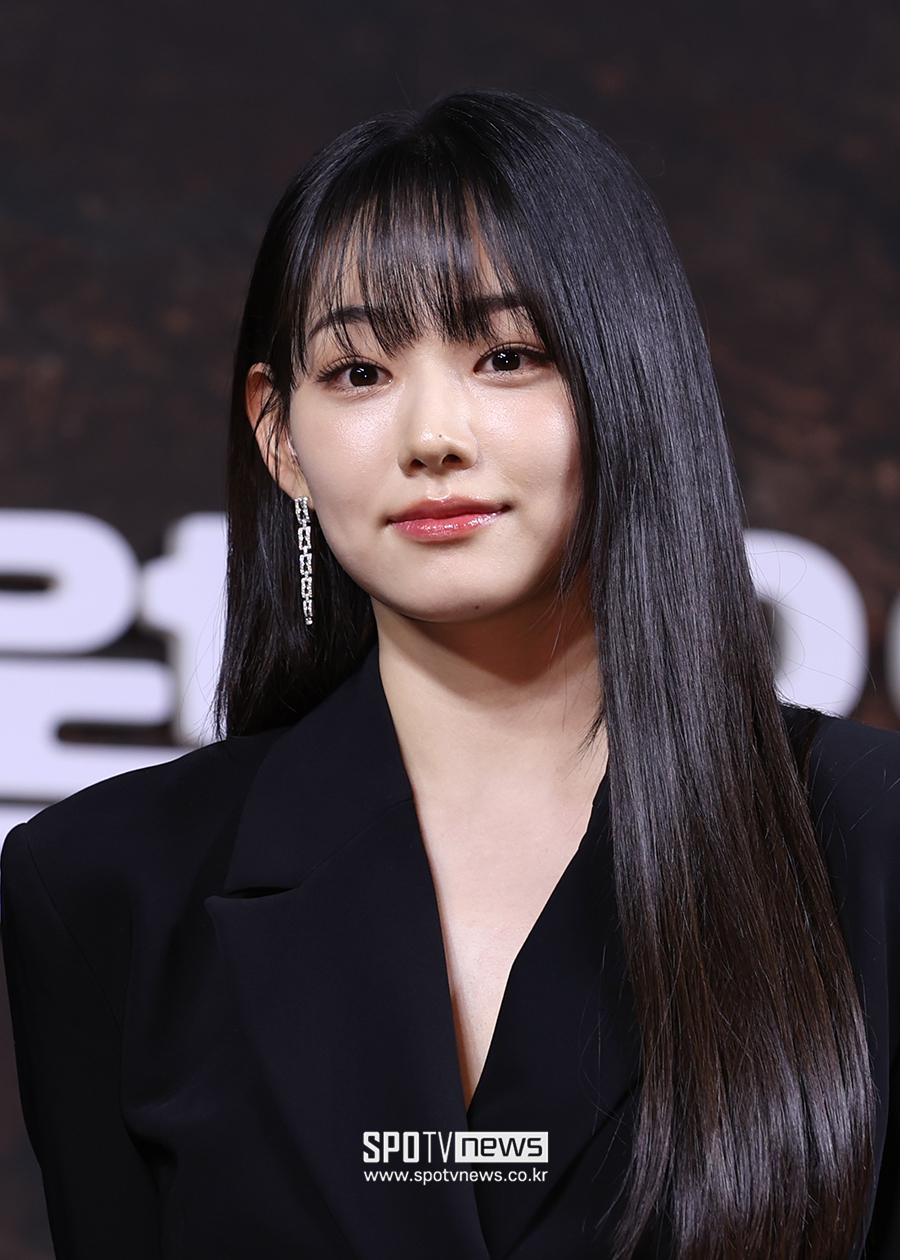 [포토S] 강미나, 어딘가 달라진 분위기