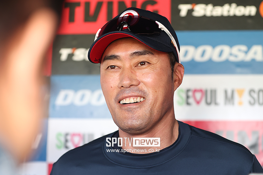 ‘노피어’는 롯데 대명사 아니었어? ‘로이스터 수제자’가 두산에 있네, 허슬두와 컬래버라니