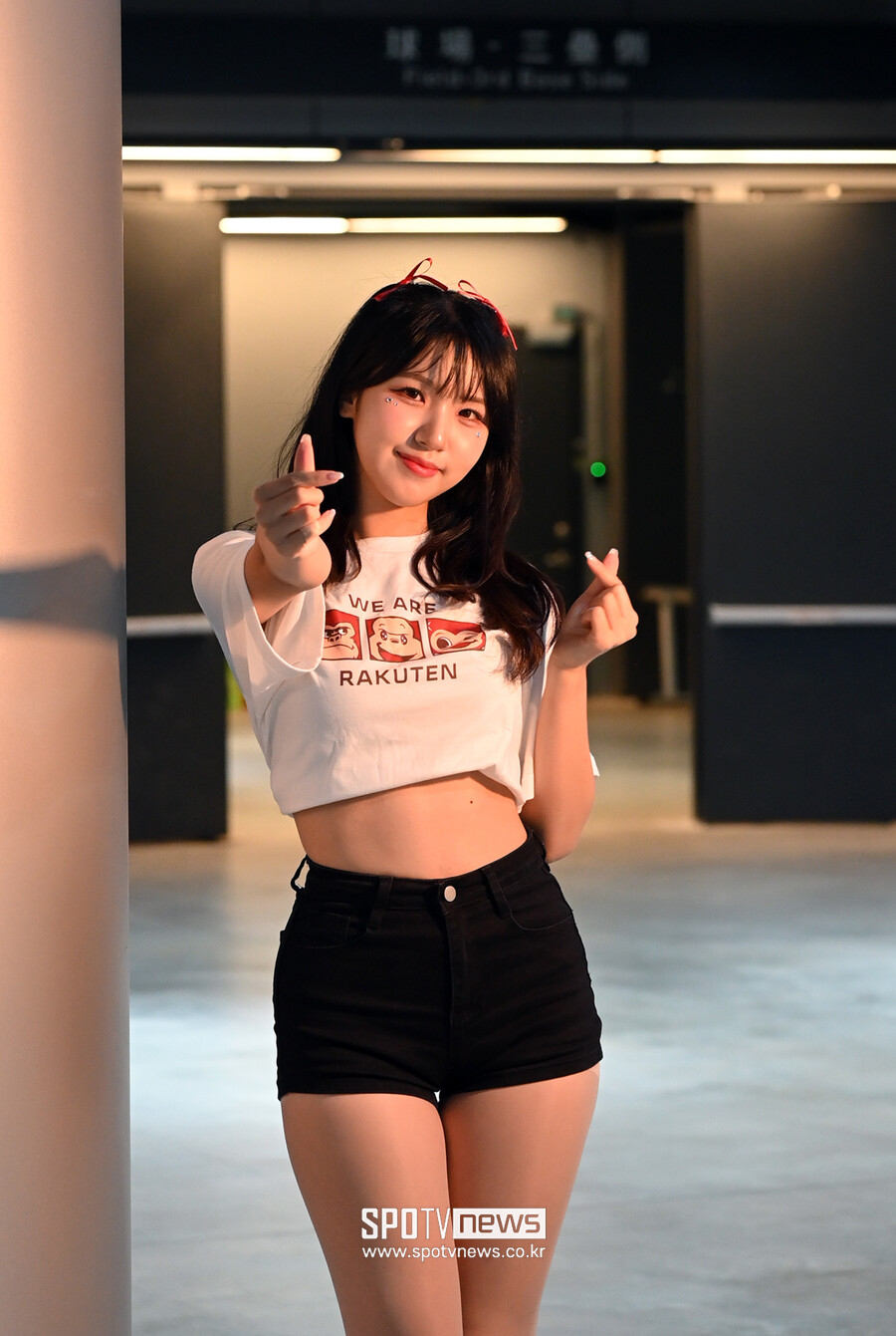 [포토] 라쿠텐 몽키스 치어리더 염세빈 '대만 팬 여러분, 사랑해요'