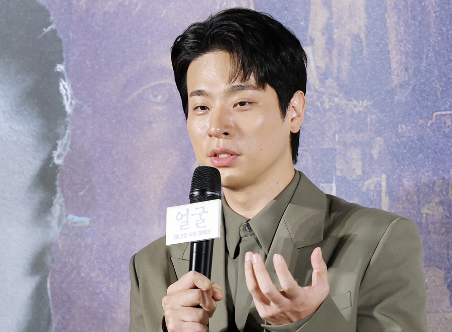 '얼굴' 연상호 "이병헌vs박정민, 연기파 배우 대결…9월에 맞붙자" 도전장