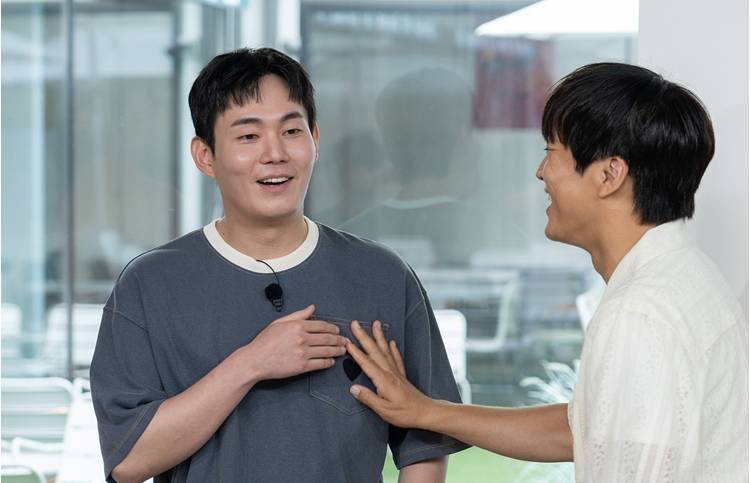 차태현, '박보영 아빠' 모드 소환…류경수 친분 과시에 "누나라고 불러"('핸썸즈')