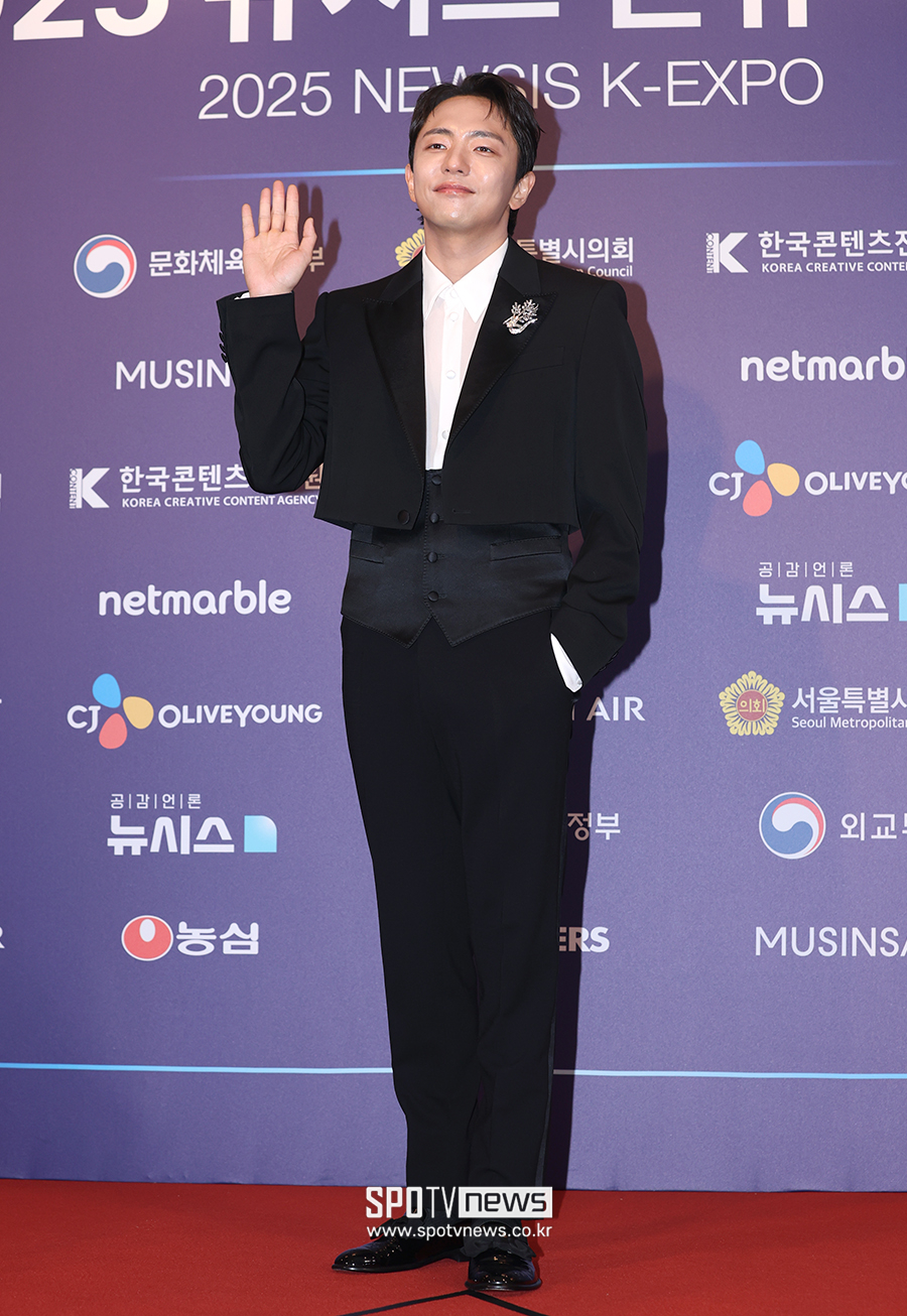 [포토S] 박천휴 작가, 토니상 6관왕