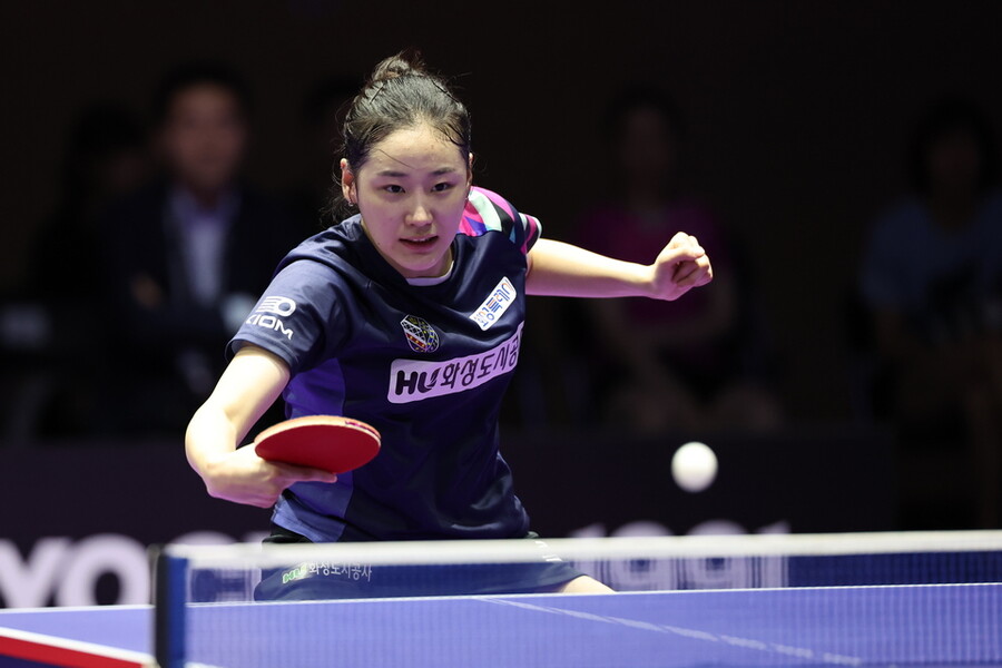 [프로탁구] '라이징 스타' 유시우, 초대 챔피언 이다은 3-0 완파…이변의 주인공